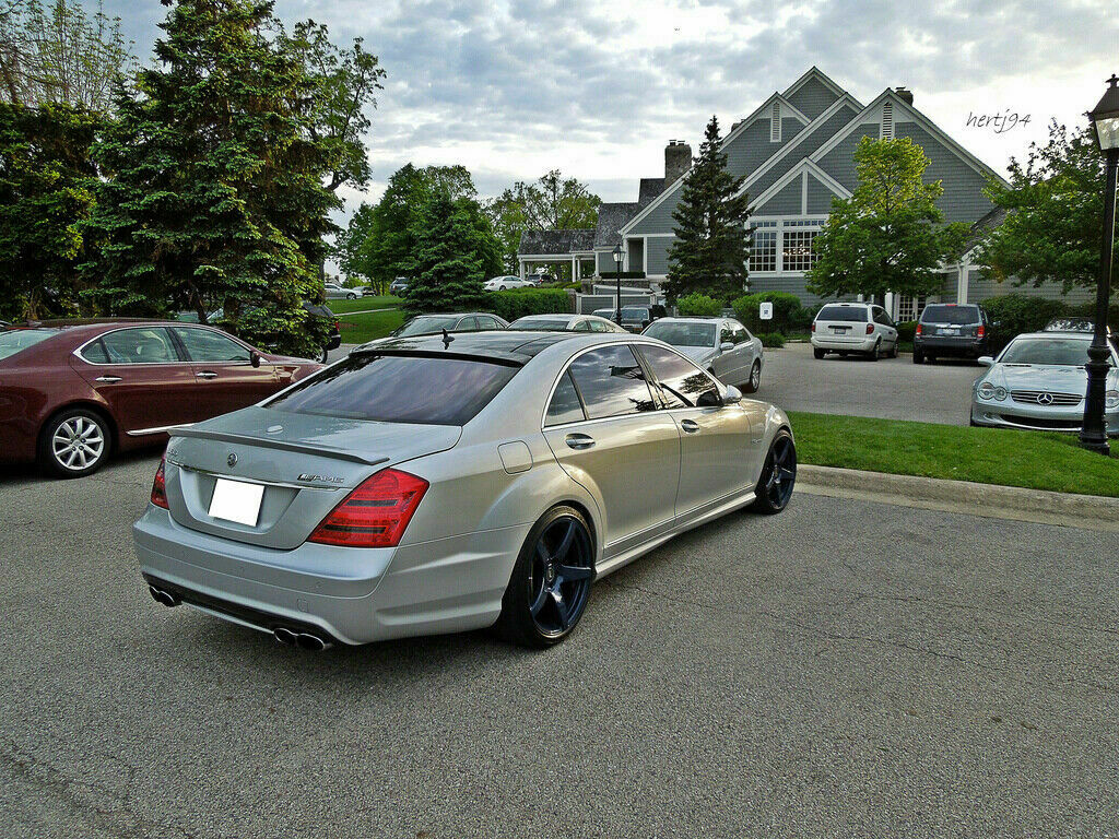 Mercedes Benz S-Class W221 AMG Rear trunk spoiler